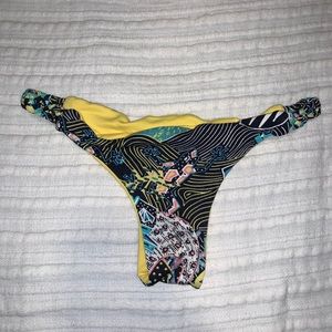 SAN LORENZO THONG